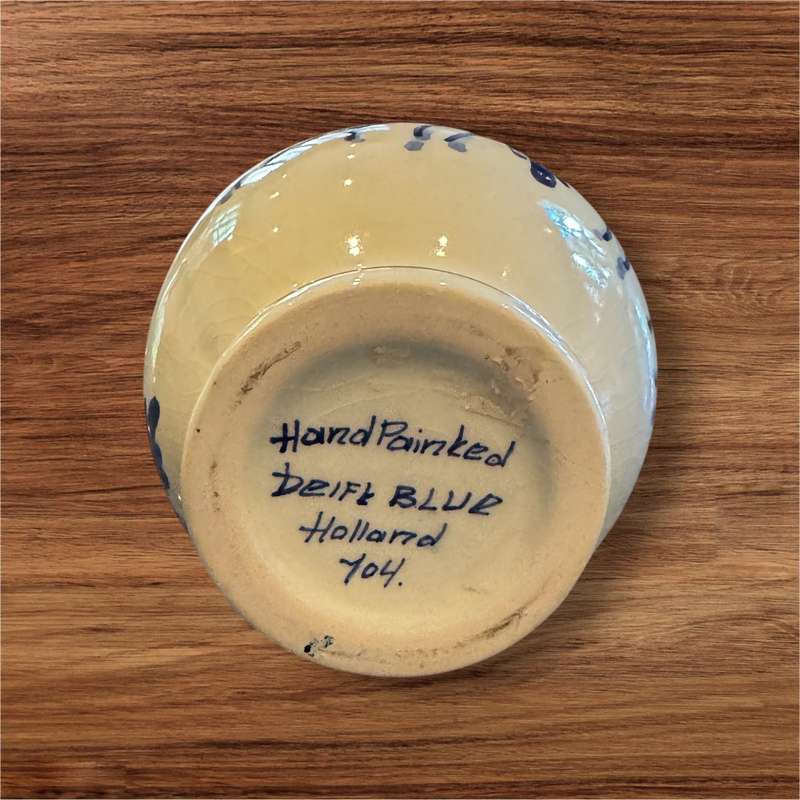 Delft vase
