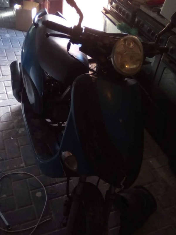Bigboypulse scooter  150cc only light part broken I have copy of scrape papers bike start have new