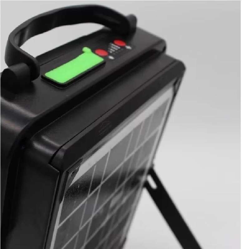 400w Multi-Fonctional Solar Portable Flood Light Build in batteries 14000mah and Solar Panel