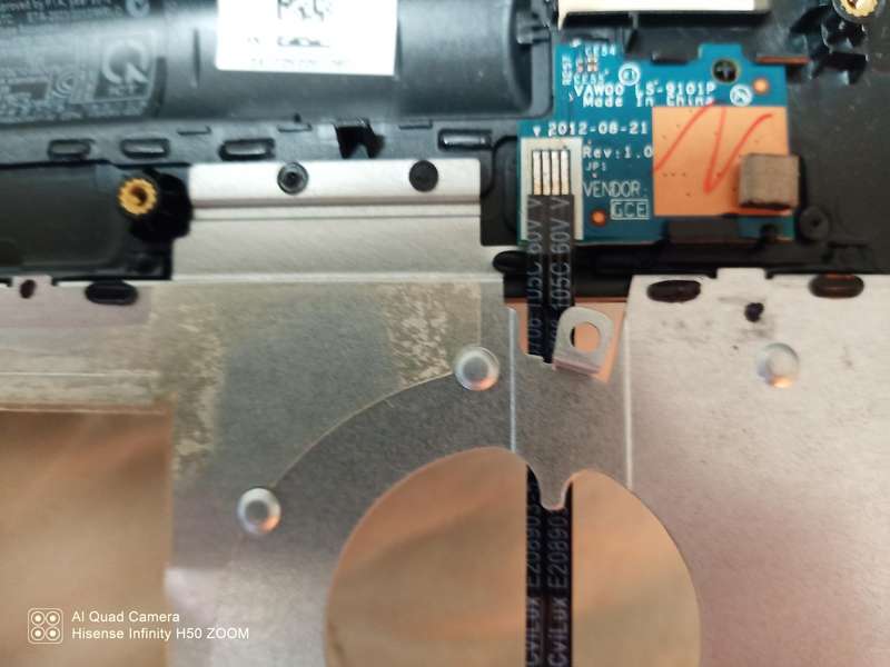 Dell Insipron 3521 Mainboard Top cover Palrest w/o Keyboard (With Track pad)