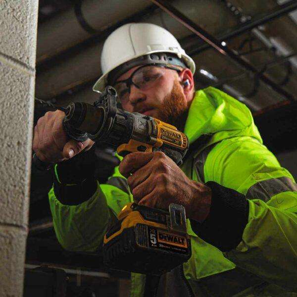 DEWALT BRUSHLESS HAMMER DRILL KIT - (DCD996P2)