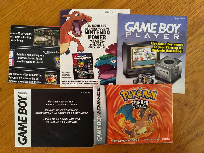 Pokemon Fire Red COMPLETE GAME WITH BOX AND MANUALS (working)