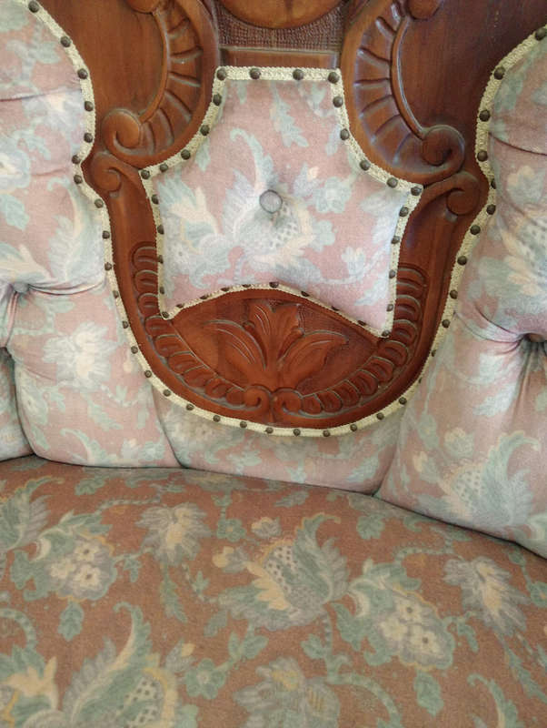 Lounge suite - 2 arm chairs & 1 x 2 seater