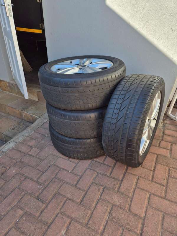 4 Original Mercedes-benz Rims 255/50 R19 ML Series
