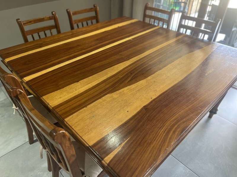Dinning Table Kiaat