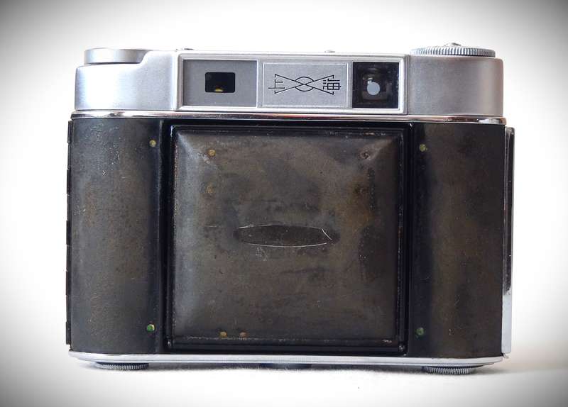 Vintage 1963 Shanghai Seagull 203 Roll Film Camera