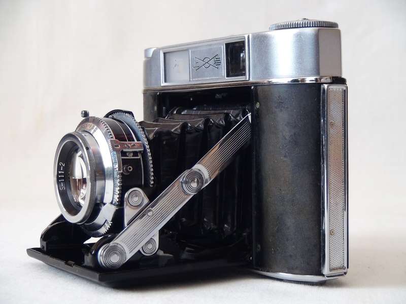 Vintage 1963 Shanghai Seagull 203 Roll Film Camera