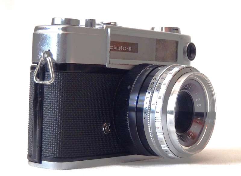 Vintage Yashica Minister-D Range Finder Roll Film Camera