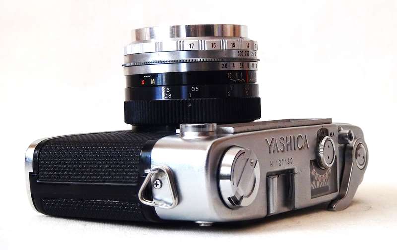 Vintage Yashica Minister-D Range Finder Roll Film Camera