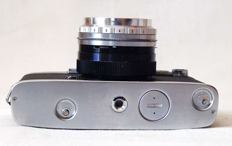 Vintage Yashica Minister-D Range Finder Roll Film Camera