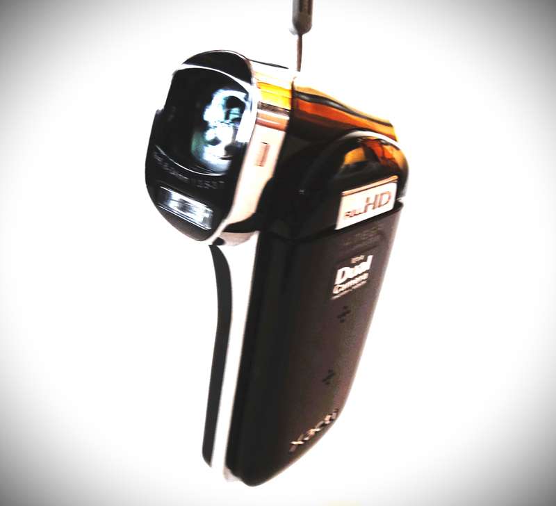 Sanyo Xacti VPC-CG100EX FULL HD, DUAL-CAMERA-VIDEO Pocket Camcoder