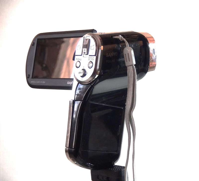 Sanyo Xacti VPC-CG100EX FULL HD, DUAL-CAMERA-VIDEO Pocket Camcoder