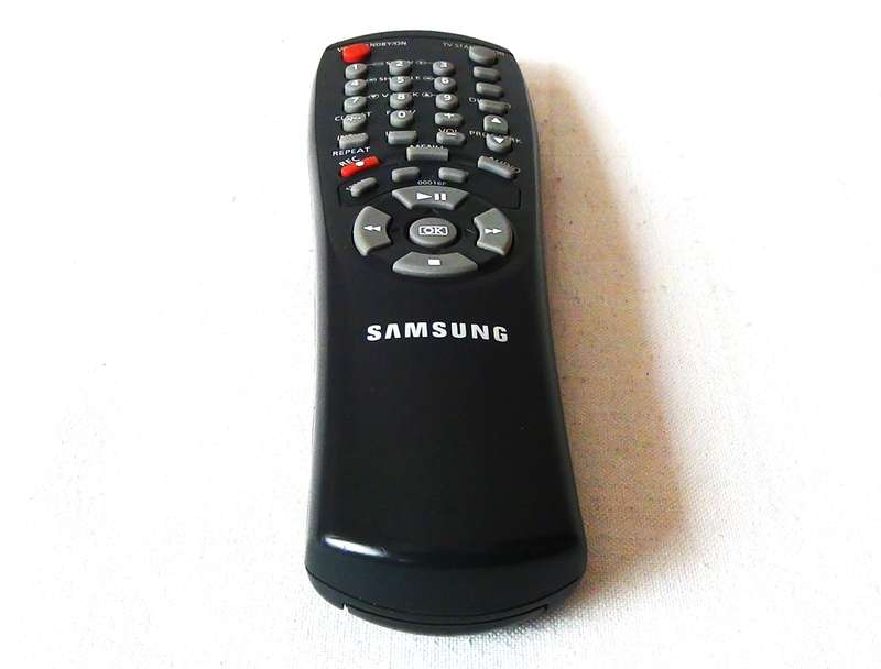 GENUINE ORIGINAL SAMSUNG VCR REMOTE CONTROLLER - #50998A