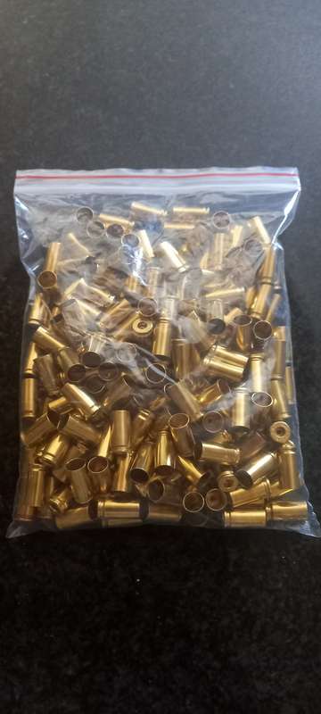 9mm Bullet Casings , Reloading brass , 9mmP / 9x19mm .De primed, resized and cleaned x200