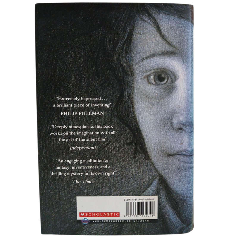 2007 The Invention of Hugo Cabret By Brian Selznick Hardcover w/Dustjacket