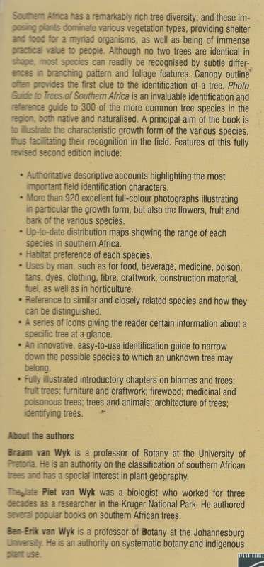 PHOTO GUIDE TO TREES OF SOUTHERN AFRICA - Braam van Wyk, Piet van Wyk & Ben-Erik van Wyk