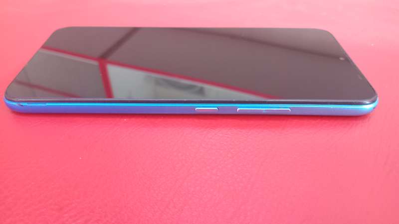 SMARTPHONE MOBICEL EPIC PRO 2|| TRIPLE CAM,FINGERPRINT PRISTINE