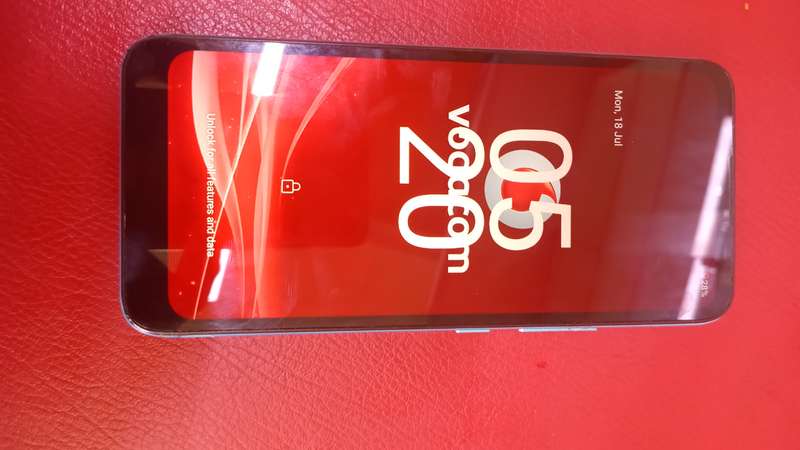 SMARTPHONE MOBICEL EPIC PRO 2|| TRIPLE CAM,FINGERPRINT PRISTINE