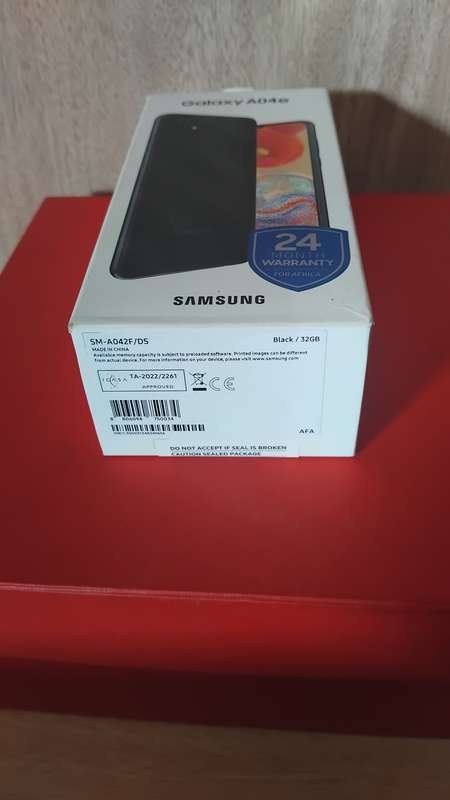 OPEN BOX,BRAND NEW SAMSUNG GALAXY A04E/BEAUTIFUL PICTURES AND HUGE BATTERY