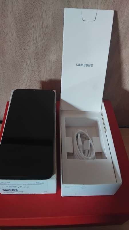 OPEN BOX,BRAND NEW SAMSUNG GALAXY A04E/BEAUTIFUL PICTURES AND HUGE BATTERY