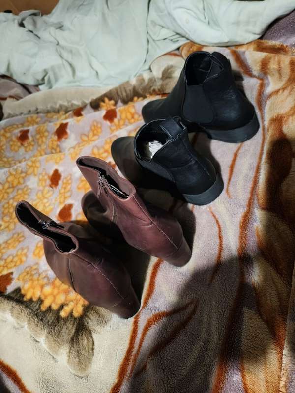 SHOES