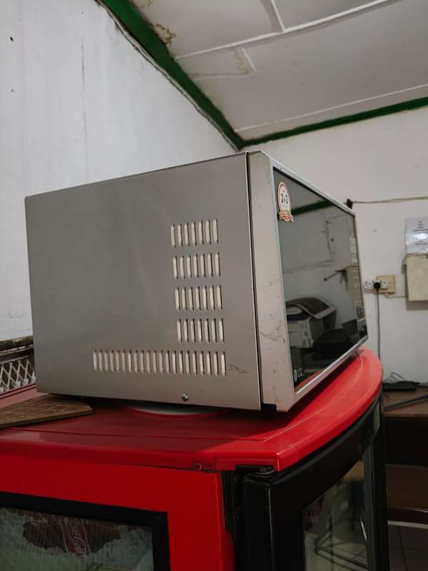 MICROWAVE LG 43
