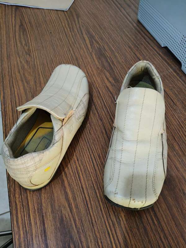 SHOE SIZE 7
