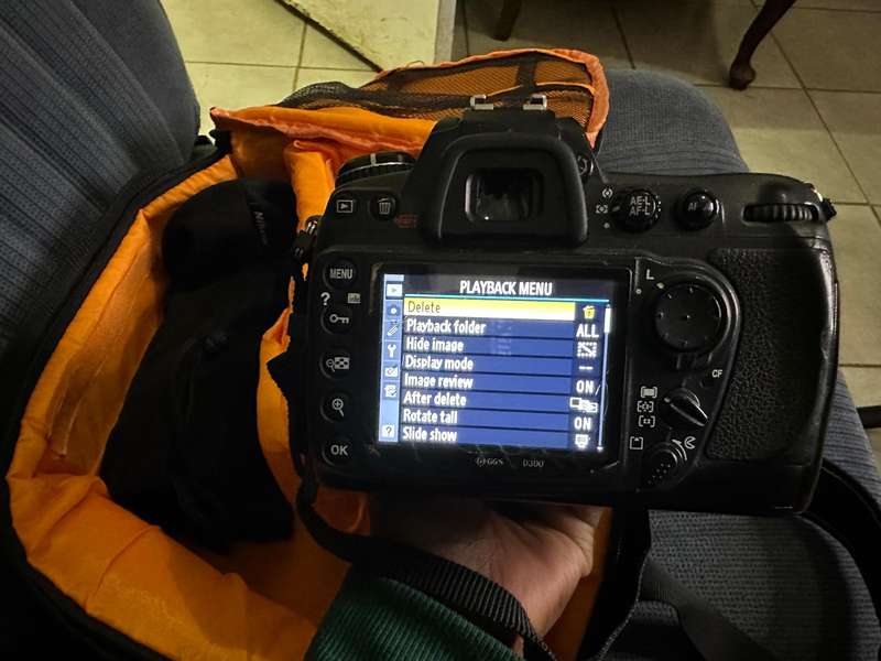 Nikon D300 DSLR Camera in great working condition