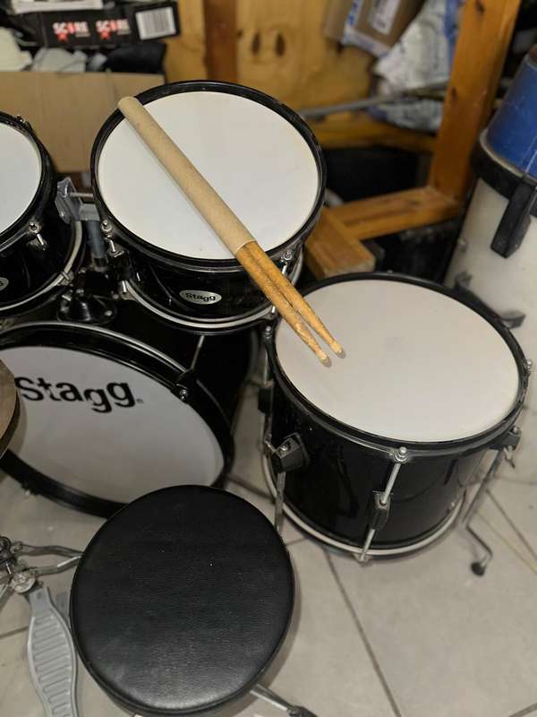 JUNIOR STAGG DRUM SET