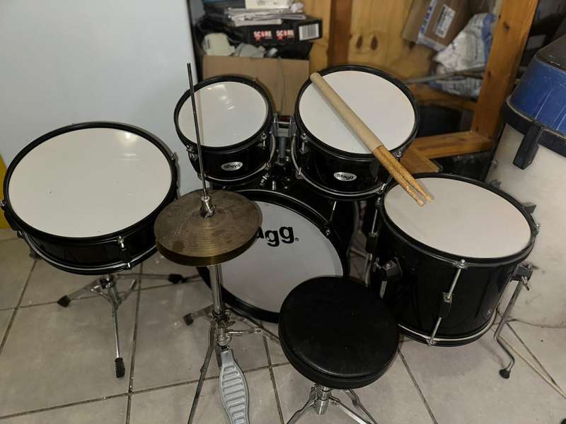 JUNIOR STAGG DRUM SET