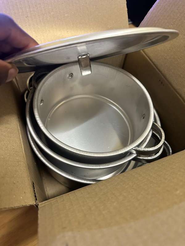 COOKING POTS