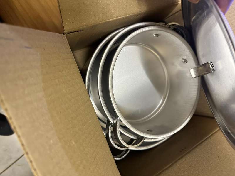 COOKING POTS