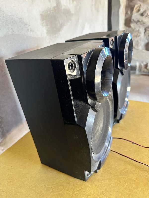 HIFI SPEAKERS