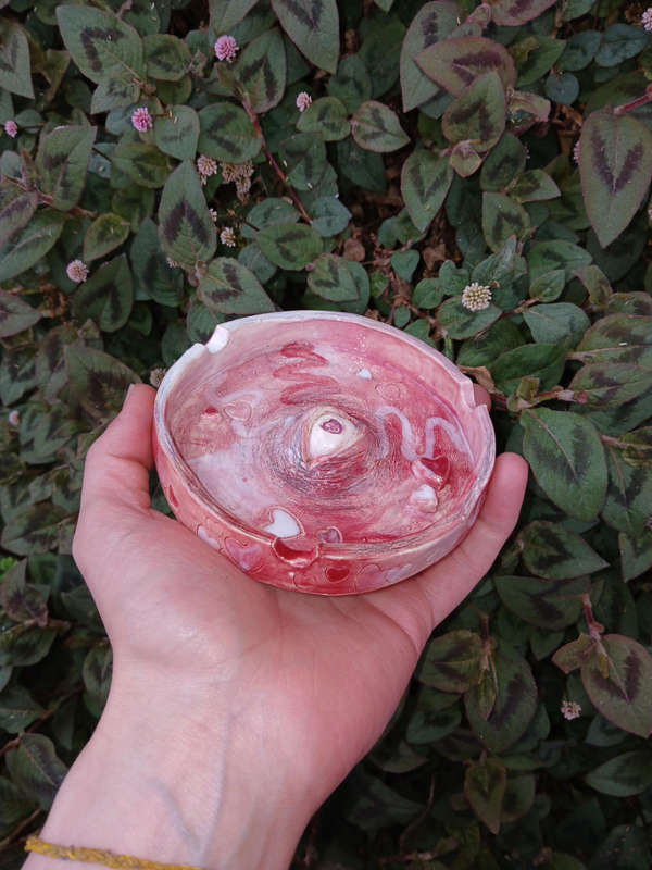 Ashtray ( Heart eyes Ashtray)