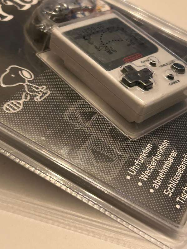Nintendo Game and Watch Snoopy