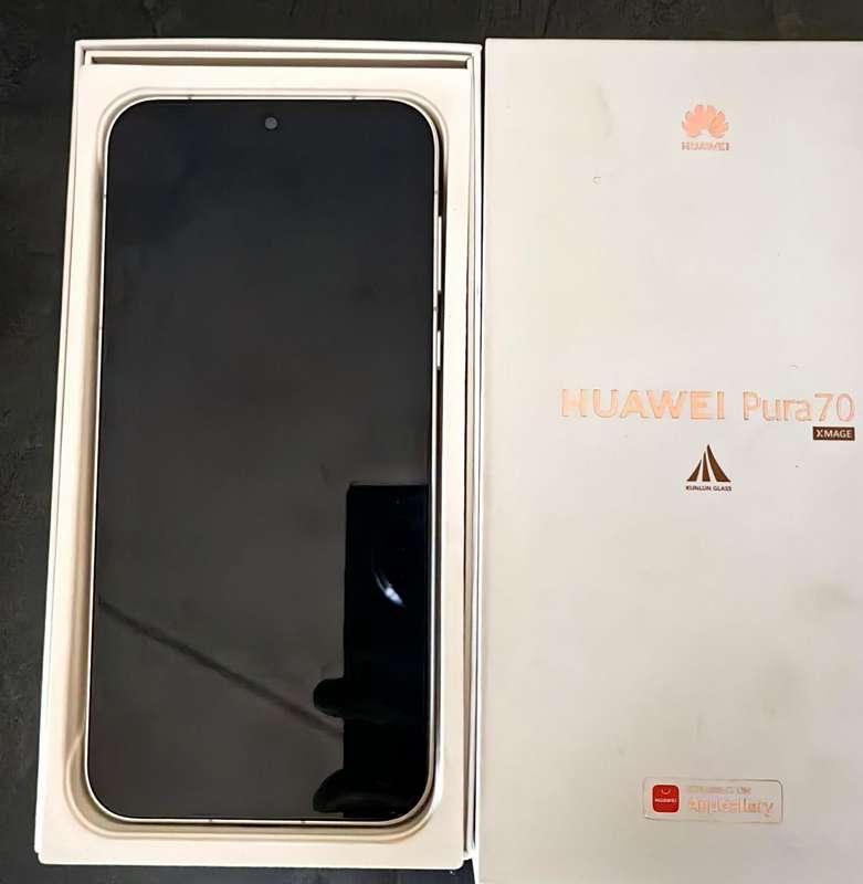 HUAWEI PURA 70-WHITE & HUAWEI 15W WIRELESS CHARGER