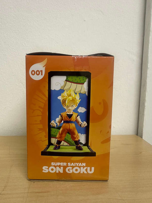 Dragon Ball Z Super Saiyan Son Goku Tamashii Buddies Display Figure