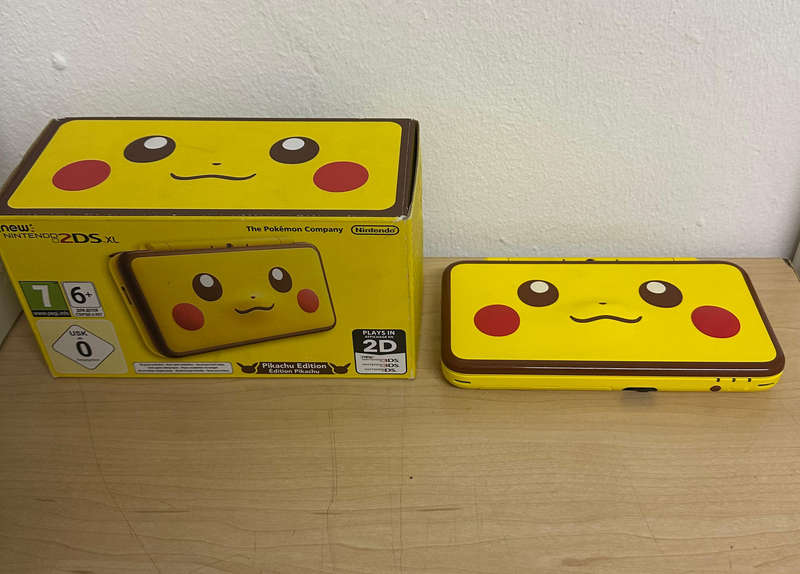 Nintendo 2DS XL Pikachu Edition