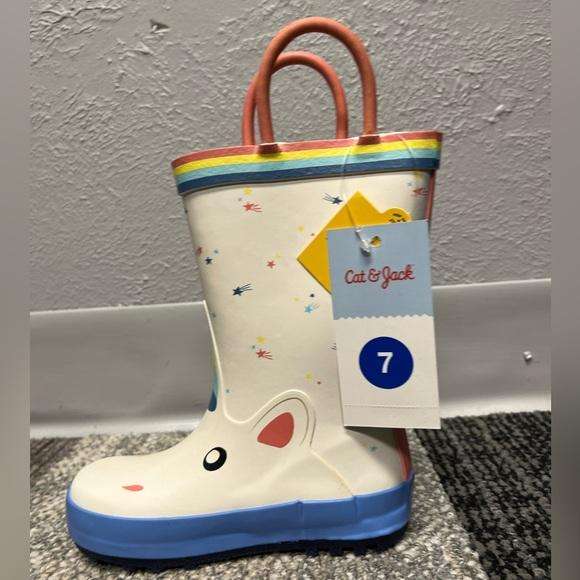 Beautiful, waterproof kids boots