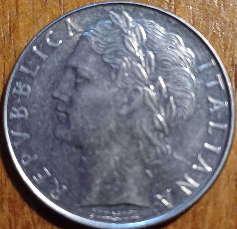 Italy 200 Lire