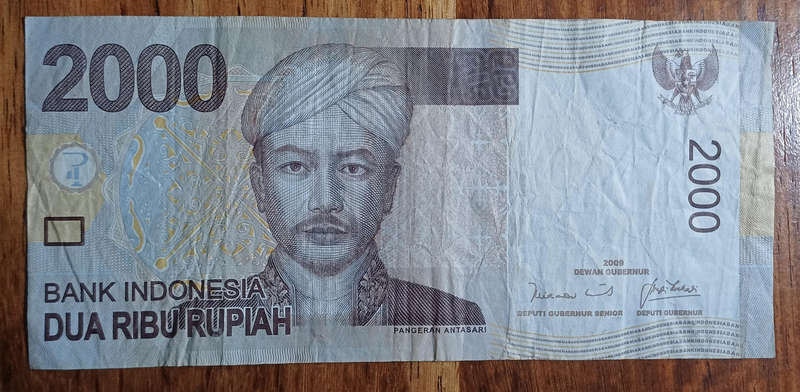 Indonesia Bank Note 2000 Rupiah
