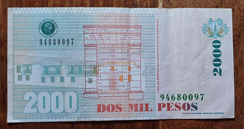 Colombia Bank Note 2000 Pesos