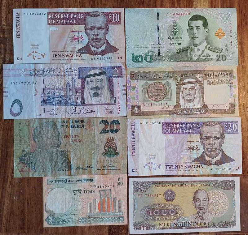 Lot of Bank Notes