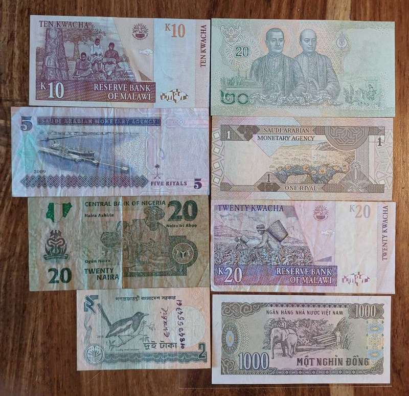 Lot of Bank Notes