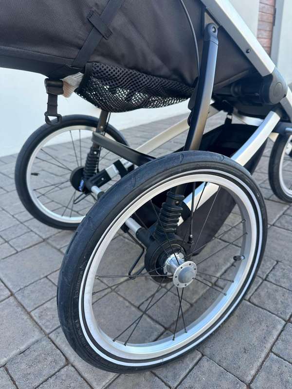Thule Glide 2 Baby Pram