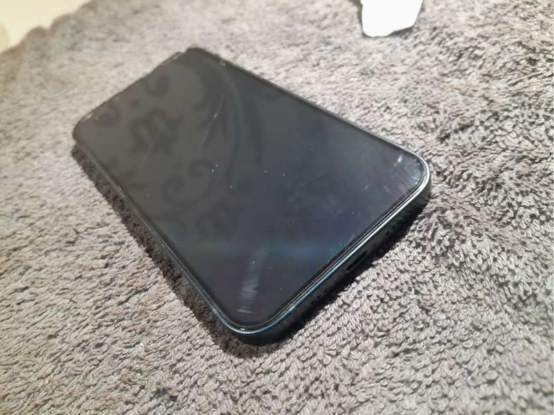 iPhone 13