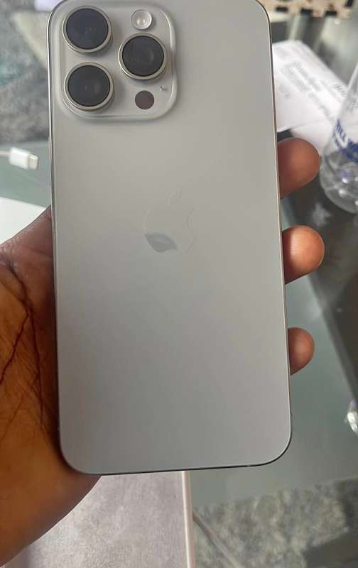 iPhone 15 pro max 256GB