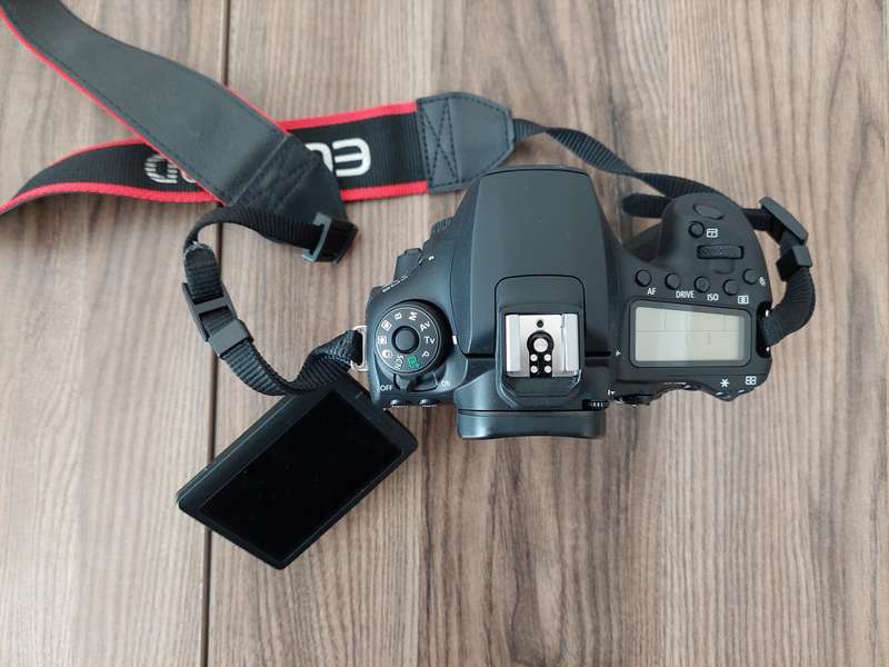 Canon EOS 90D (Used - Like New)