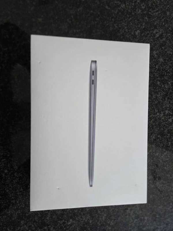 Apple MacBook Air 13 Inch M1
