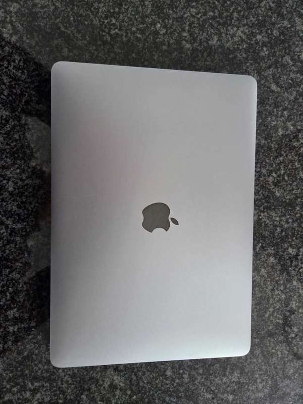 Apple MacBook Air 13 Inch M1